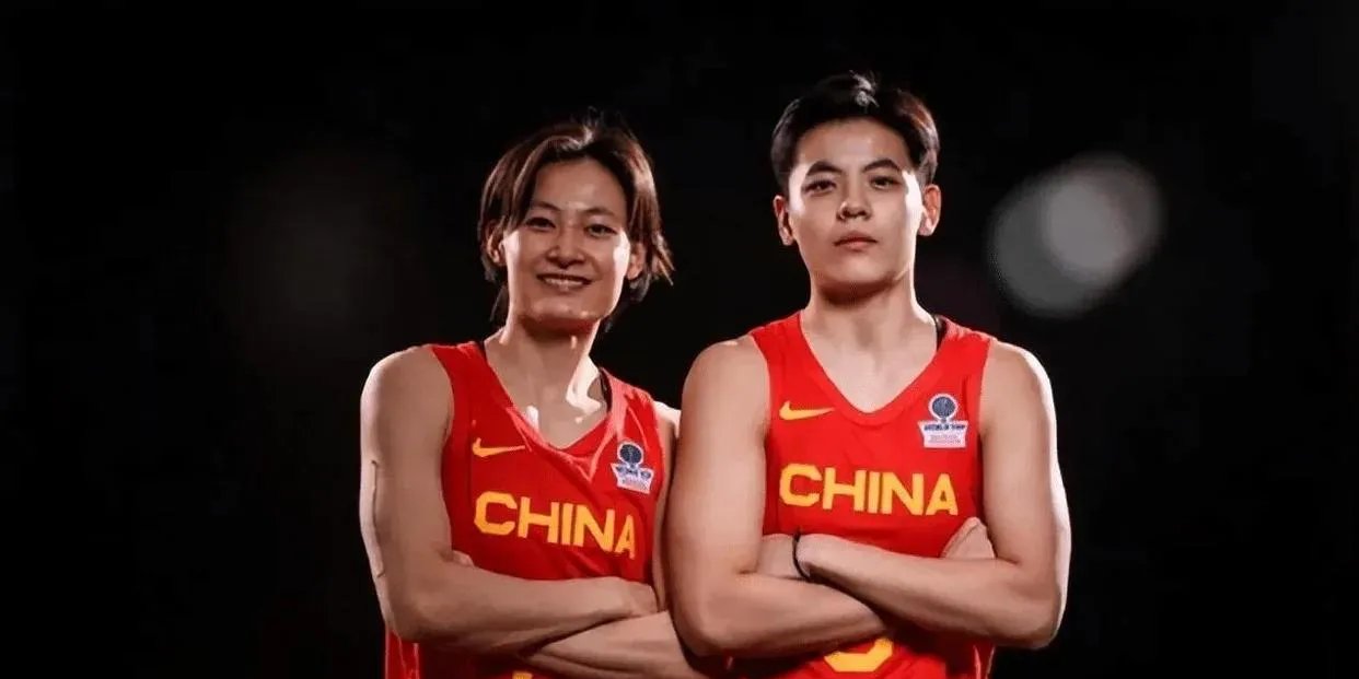 关于姐妹连线！杨力维杨舒予合砍25分老将发力助队大胜的信息